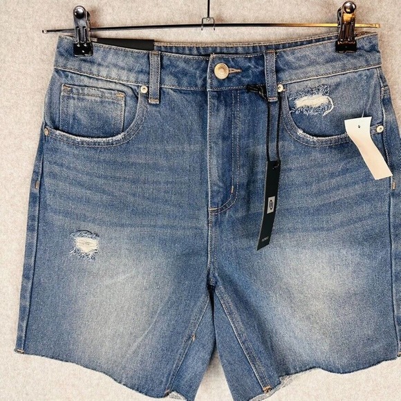 New Numero Womans Sz 27 High Rise Denim Shorts Blue Distressed NWT - Picture 5 of 10